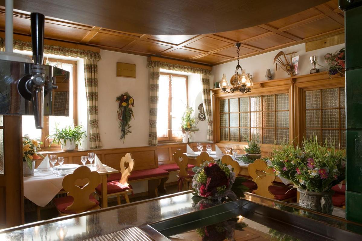 Landgasthaus Engel - Naturparkwirt Hoechenschwand Luaran gambar